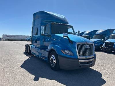 International LT625 Single Axle Sleeper Semi Truck - 73" Integral Sleeper, Cummins 400HP, 11 Speed Automatic
