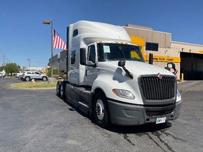 International LT625 Sleeper Semi Truck - 73" Integral Sleeper, Cummins 450HP, 12 Speed Automatic