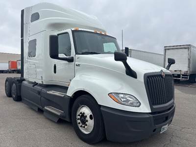 International LT625 Sleeper Semi Truck - 73" Integral Sleeper, Cummins 450HP, 12 Speed Automatic