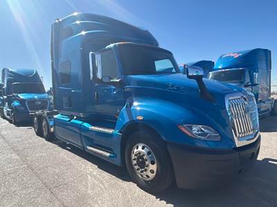 International LT625 Single Axle Sleeper Semi Truck - 73" Integral Sleeper, Cummins 400HP, 11 Speed Automatic