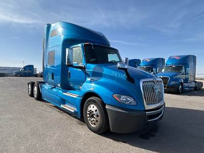 International LT625 Single Axle Sleeper Semi Truck - 73" Integral Sleeper, Cummins 400HP, 11 Speed Automatic
