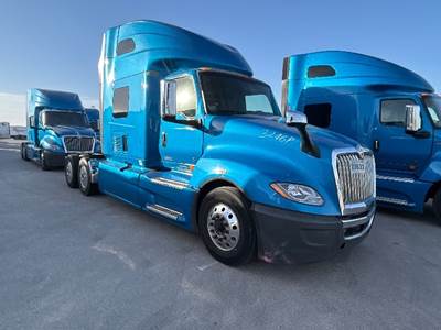 International LT625 Single Axle Sleeper Semi Truck - 73" Integral Sleeper, Cummins 400HP, 11 Speed Automatic