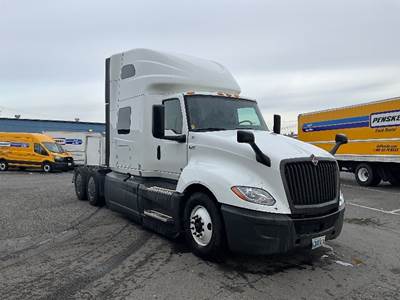 International LT625 Sleeper Semi Truck - 73" Integral Sleeper, Cummins 450HP, 12 Speed Automatic