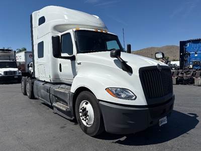 International LT625 Sleeper Semi Truck - 73" Integral Sleeper, Cummins 450HP, 12 Speed Automatic