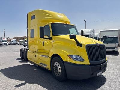 International LT625 Sleeper Semi Truck - 73" Integral Sleeper, Cummins 450HP, 12 Speed Automatic