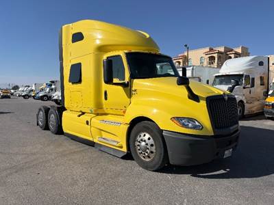 International LT625 Sleeper Semi Truck - 73" Integral Sleeper, Cummins 450HP, 12 Speed Automatic