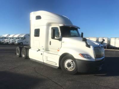 International LT625 Sleeper Semi Truck - 73" Integral Sleeper, Cummins 450HP, 12 Speed Automatic