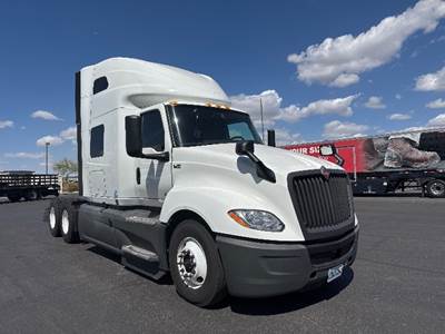 International LT625 Sleeper Semi Truck - 73" Integral Sleeper, Cummins 450HP, 12 Speed Automatic