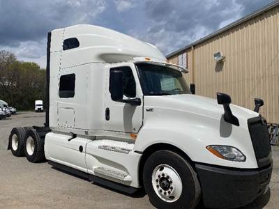 International LT625 Sleeper Semi Truck - 73" Integral Sleeper, Cummins 450HP, 10 Speed Automatic