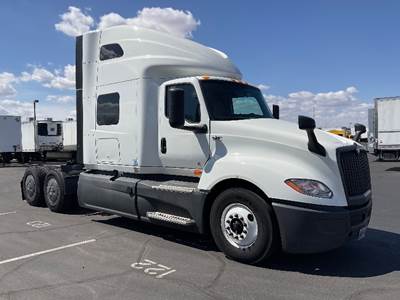 International LT625 Sleeper Semi Truck - 73" Integral Sleeper, Cummins 450HP, 12 Speed Automatic