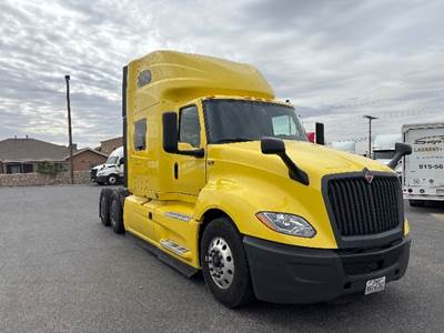 International LT625 Sleeper Semi Truck - 73" Integral Sleeper, Cummins 450HP, 12 Speed Automatic