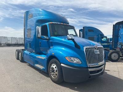 International LT625 Single Axle Sleeper Semi Truck - 73" Integral Sleeper, Cummins 400HP, 11 Speed Automatic