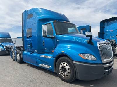 International LT625 Single Axle Sleeper Semi Truck - 73" Integral Sleeper, Cummins 400HP, 11 Speed Automatic