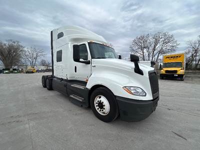 International LT625 Sleeper Semi Truck - 73" Integral Sleeper, Cummins 450HP, 12 Speed Automatic