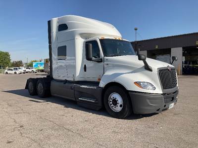 International LT625 Sleeper Semi Truck - 73" Integral Sleeper, Cummins 450HP, 12 Speed Automatic