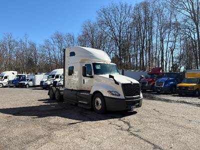 International LT625 Sleeper Semi Truck - 73" Integral Sleeper, Cummins 450HP, 12 Speed Automatic