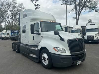 International LT625 Sleeper Semi Truck - 73" Integral Sleeper, Cummins 450HP, 12 Speed Automatic