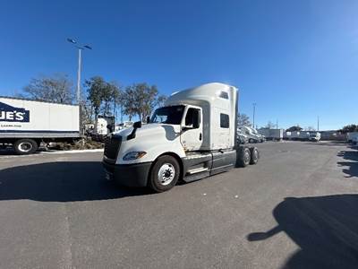 International LT625 Sleeper Semi Truck - 73" Integral Sleeper, Cummins 450HP, 12 Speed Automatic