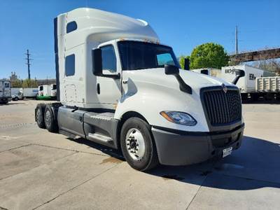 International LT625 Sleeper Semi Truck - 73" Integral Sleeper, Cummins 450HP, 12 Speed Automatic