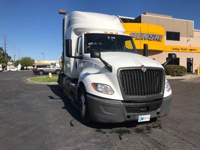 International LT625 Sleeper Semi Truck - 73" Integral Sleeper, Cummins 450HP, 12 Speed Automatic