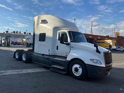 International LT625 Sleeper Semi Truck - 73" Integral Sleeper, Cummins 450HP, 12 Speed Automatic