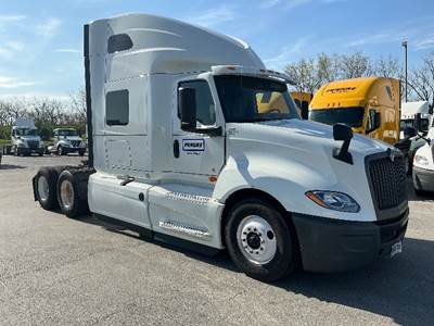International LT625 Sleeper Semi Truck - 73" Integral Sleeper, Cummins 450HP, 12 Speed Automatic