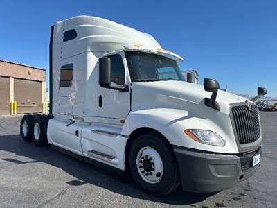 International LT625 Sleeper Semi Truck - 73" Integral Sleeper, Cummins 450HP, 12 Speed Automatic