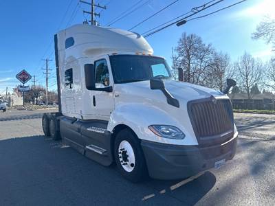 International LT625 Sleeper Semi Truck - 73" Integral Sleeper, Cummins 450HP, 12 Speed Automatic