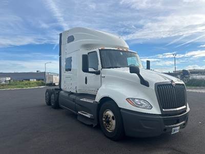 International LT625 Sleeper Semi Truck - 73" Integral Sleeper, Cummins 450HP, 12 Speed Automatic