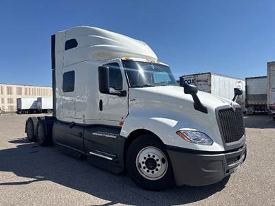 International LT625 Sleeper Semi Truck - 73" Integral Sleeper, Cummins 450HP, 12 Speed Automatic