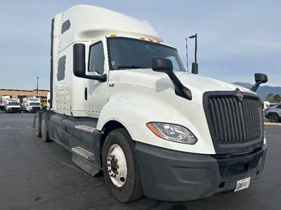 International LT625 Sleeper Semi Truck - 73" Integral Sleeper, Cummins 450HP, 12 Speed Automatic