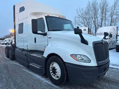 International LT625 Sleeper Semi Truck - 73" Integral Sleeper, Cummins 450HP, 12 Speed Automatic