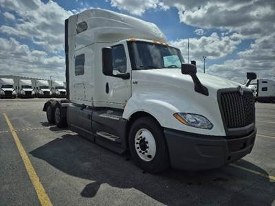 International LT625 Sleeper Semi Truck - 73" Integral Sleeper, Cummins 450HP, 12 Speed Automatic