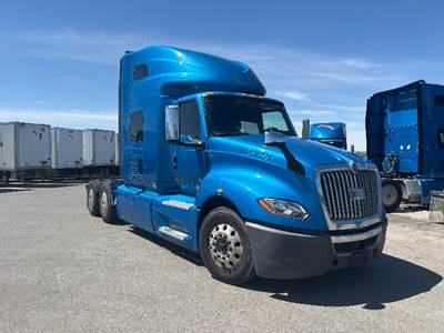 International LT625 Single Axle Sleeper Semi Truck - 73" Integral Sleeper, Cummins 400HP, 11 Speed Automatic