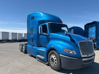International LT625 Single Axle Sleeper Semi Truck - 73" Integral Sleeper, Cummins 400HP, 11 Speed Automatic