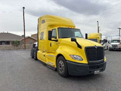 International LT625 Sleeper Semi Truck - 73" Integral Sleeper, Cummins 450HP, 12 Speed Automatic