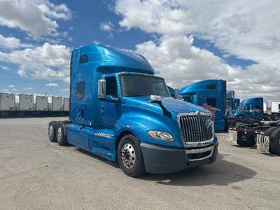 International LT625 Single Axle Sleeper Semi Truck - 73" Integral Sleeper, Cummins 400HP, 11 Speed Automatic