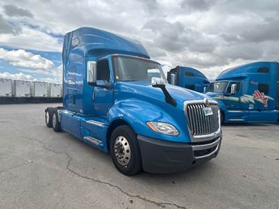 International LT625 Single Axle Sleeper Semi Truck - 73" Integral Sleeper, Cummins 400HP, 11 Speed Automatic