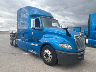 International LT625 Single Axle Sleeper Semi Truck - 73" Integral Sleeper, Cummins 400HP, 11 Speed Automatic