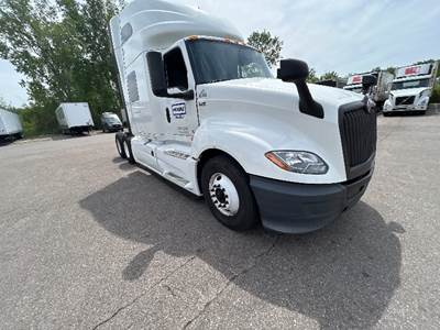 International LT625 Sleeper Semi Truck - 73" Integral Sleeper, Cummins 450HP, 12 Speed Automatic