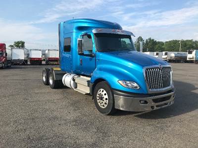 International LT625 Sleeper Semi Truck - 56" Integral Sleeper, Cummins 500HP, 12 Speed Automatic