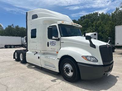 International LT625 Sleeper Semi Truck - 73" Integral Sleeper, Cummins 450HP, 10 Speed Automatic