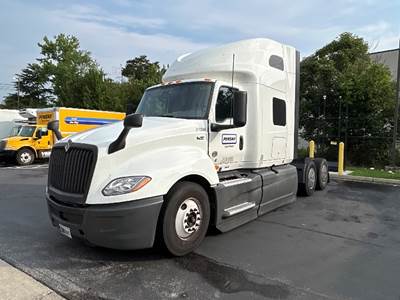 International LT625 Sleeper Semi Truck - 73" Integral Sleeper, Cummins 450HP, 12 Speed Automatic