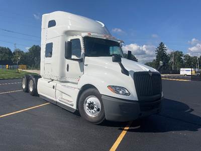 International LT625 Sleeper Semi Truck - 73" Integral Sleeper, Cummins 450HP, 12 Speed Automatic