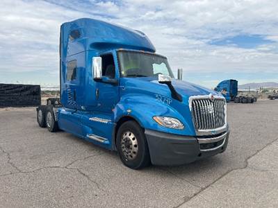 International LT625 Single Axle Sleeper Semi Truck - 73" Integral Sleeper, Cummins 400HP, 11 Speed Automatic