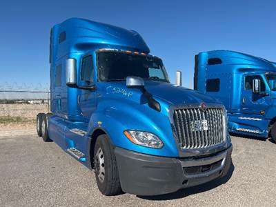 International LT625 Single Axle Sleeper Semi Truck - 73" Integral Sleeper, Cummins 400HP, 11 Speed Automatic