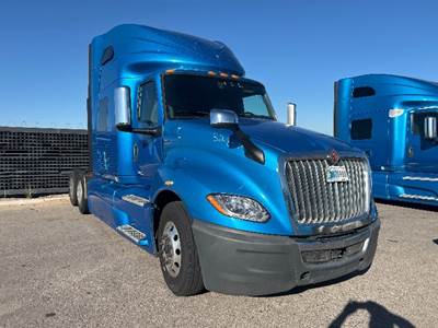 International LT625 Single Axle Sleeper Semi Truck - 73" Integral Sleeper, Cummins 400HP, 11 Speed Automatic