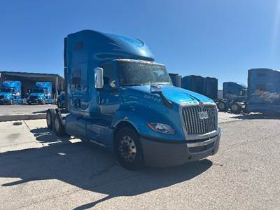International LT625 Single Axle Sleeper Semi Truck - 73" Integral Sleeper, Cummins 400HP, 11 Speed Automatic