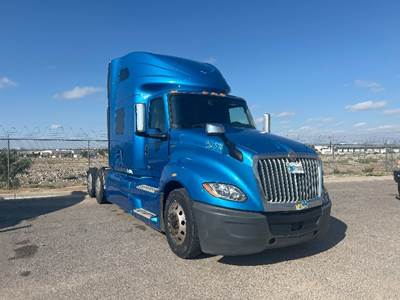 International LT625 Single Axle Sleeper Semi Truck - 73" Integral Sleeper, Cummins 400HP, 11 Speed Automatic