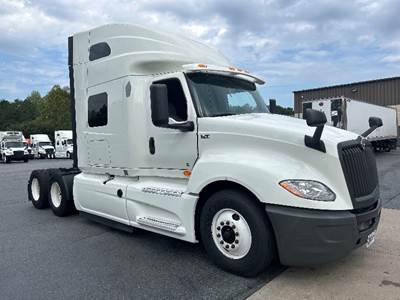 International LT625 Sleeper Semi Truck - 73" Integral Sleeper, Cummins 450HP, 10 Speed Automatic